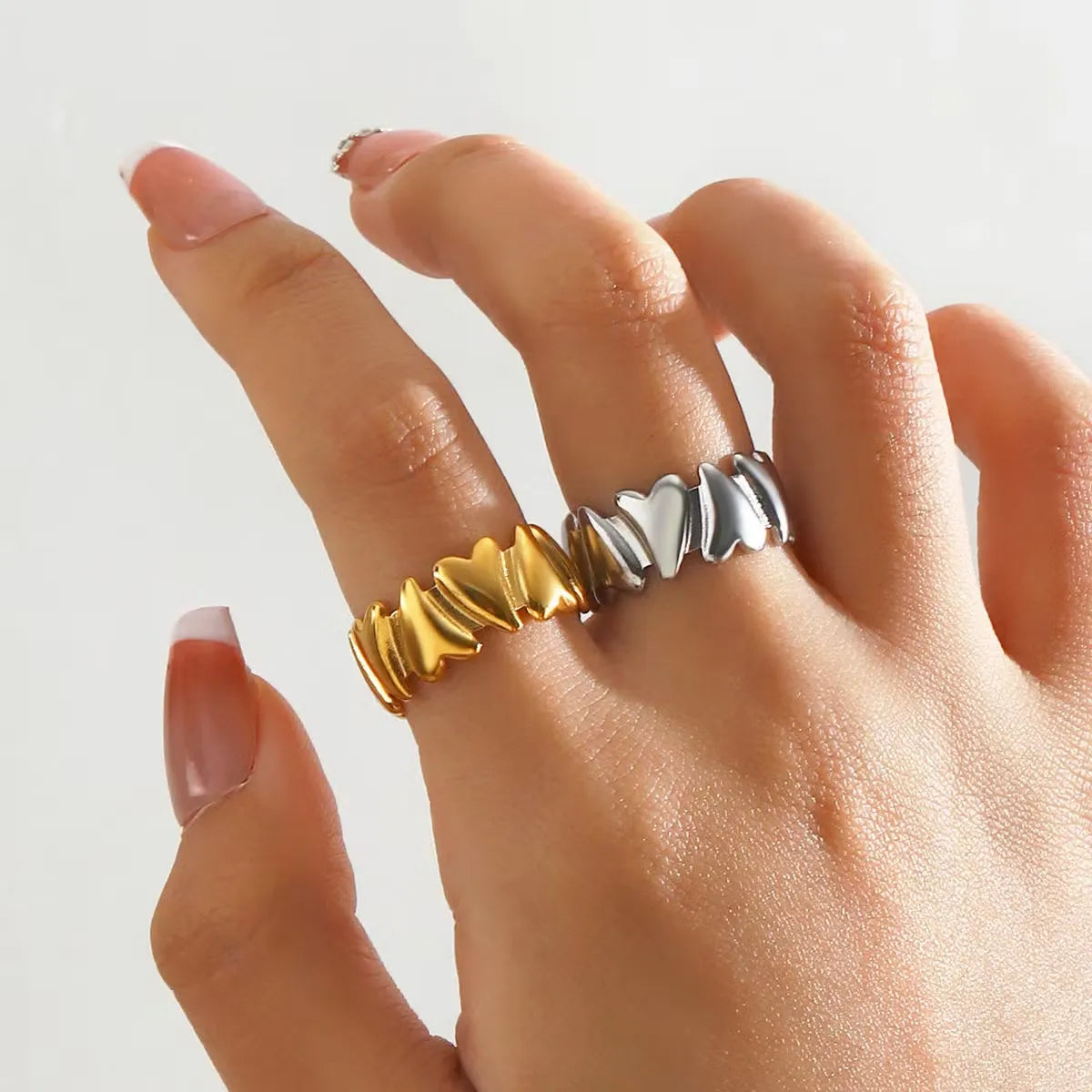 Anel Coração Aberto Dourado