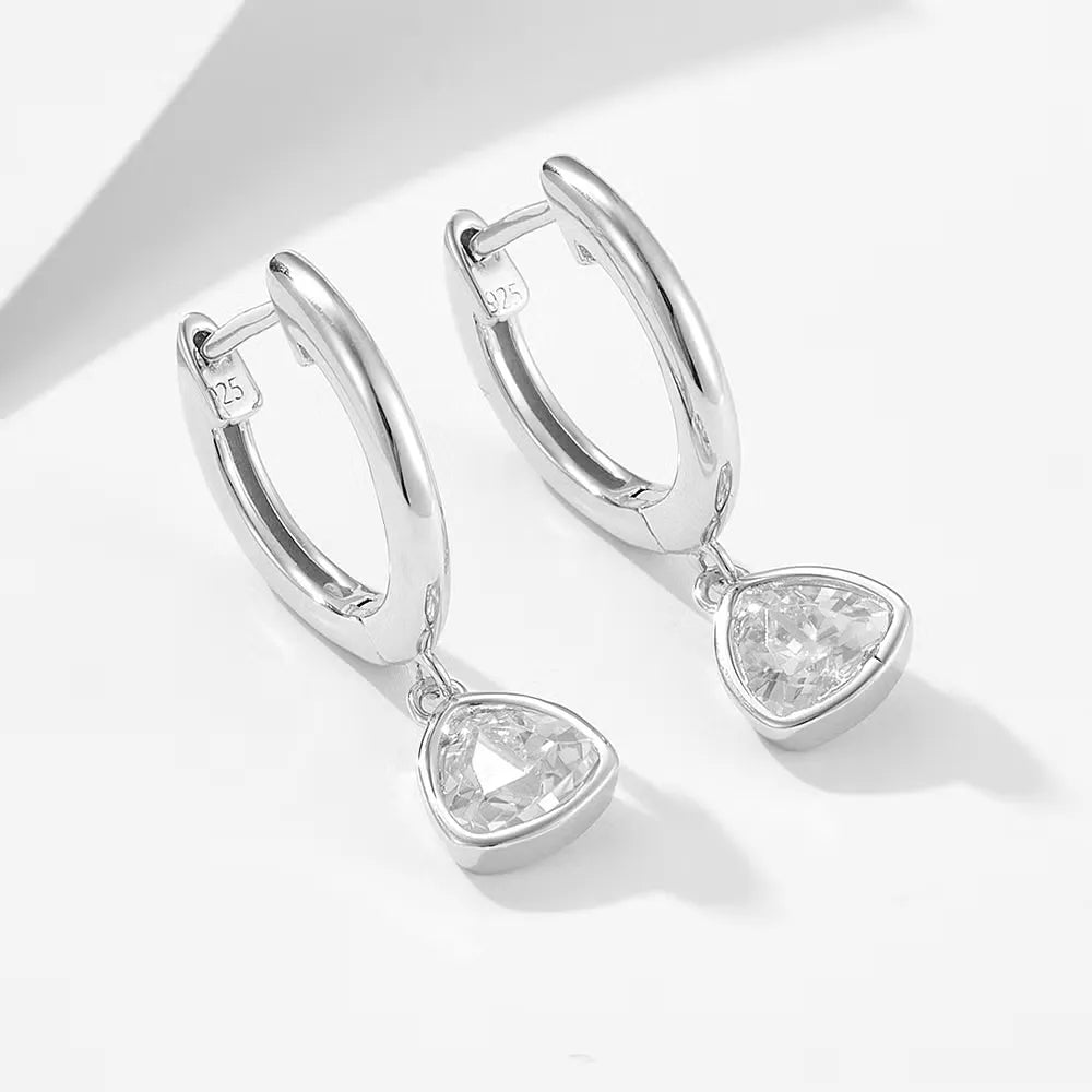 Brincos Triângulo com Zircónia